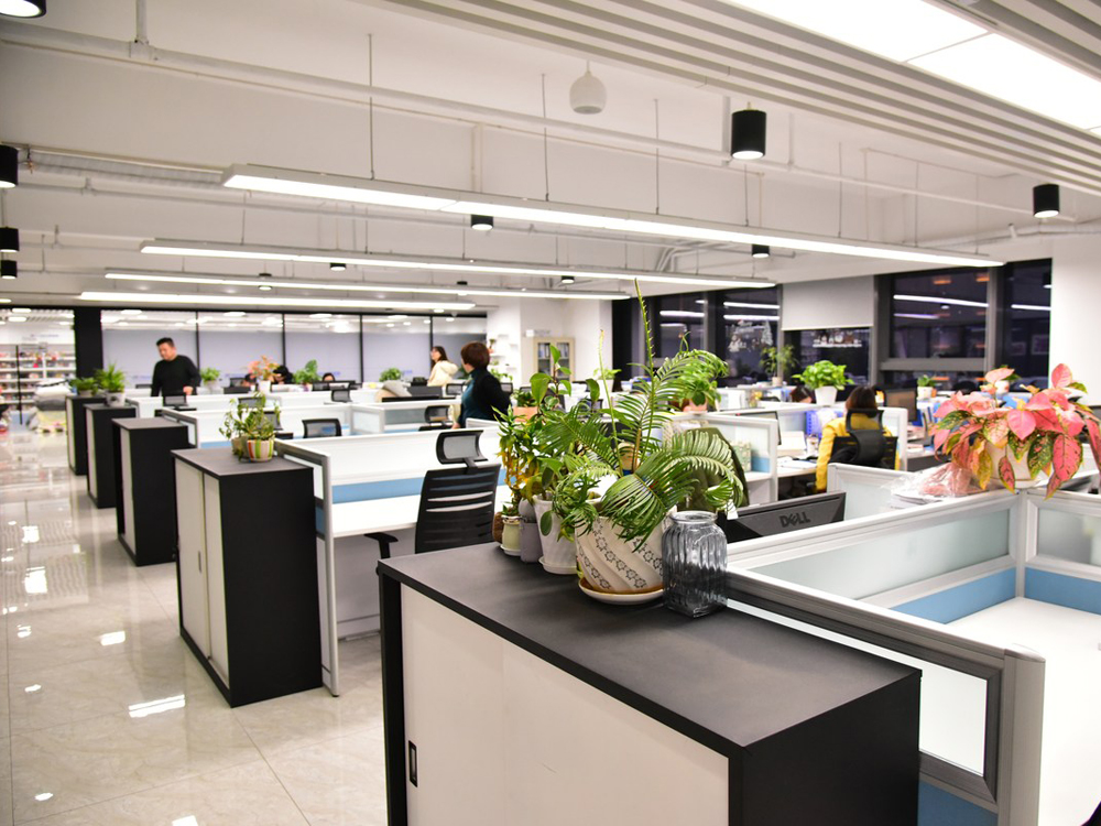 It is a powerful backing for spinning yarn factories and also the raw material for making anti cutting gloves